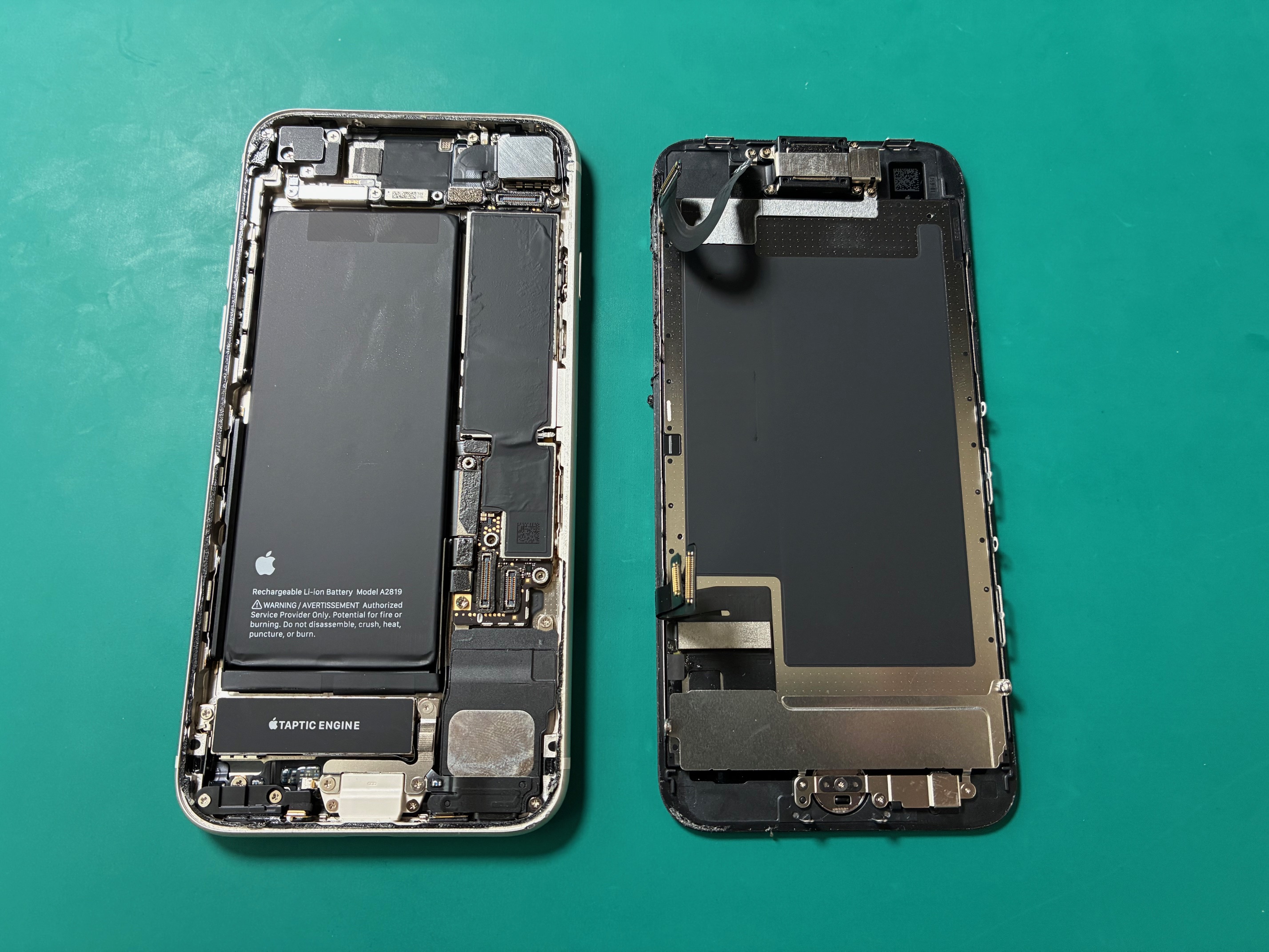 三宮からお越しのお客様よりiPhoneSE3の画面交換をご依頼いただきました！